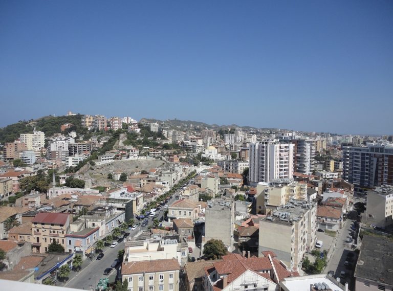 Ministria e Ekonomisë jep me qira për 20 vite mbi 30 mijë m2 truall dhe ndërtesë në Durrës